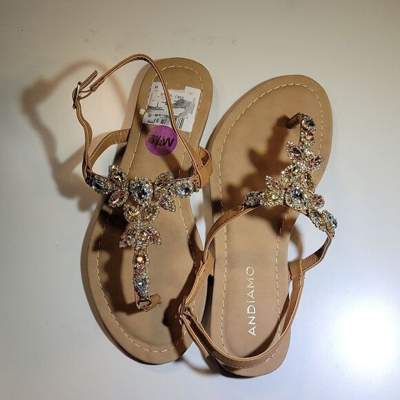 BRAND NEW ANDIAMO JEWELED THONG SANDAL - Picture 5 of 16